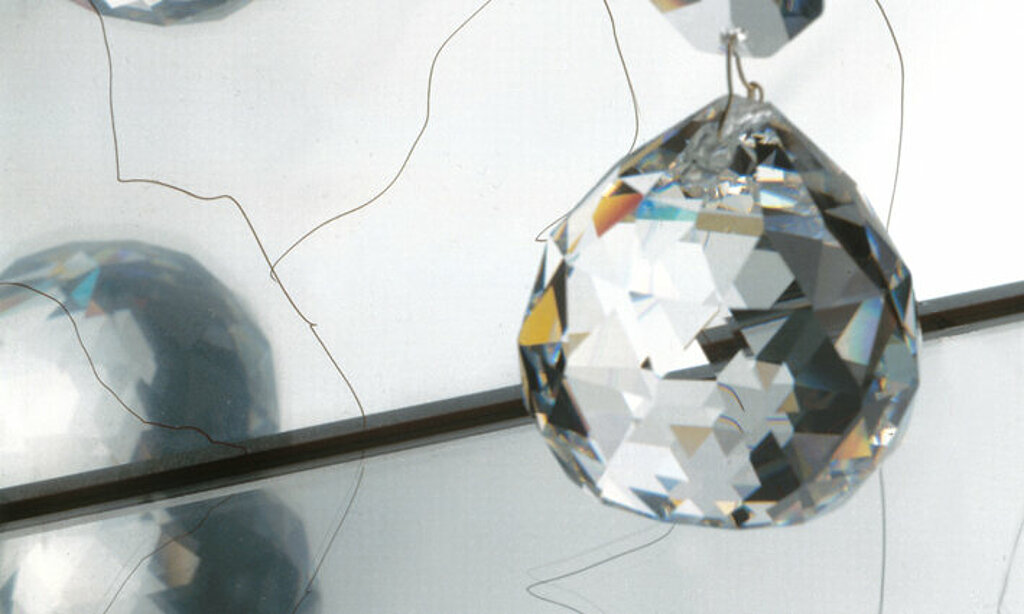 Simply coat flat glass with Mirror effect. Hesse Lignal